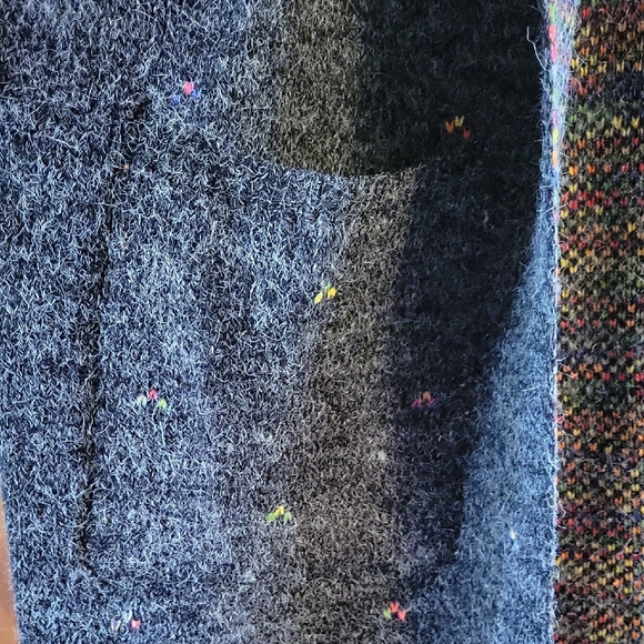 Cozy Multicolor Patterned Chalet Cardigan - Picture 2 of 5